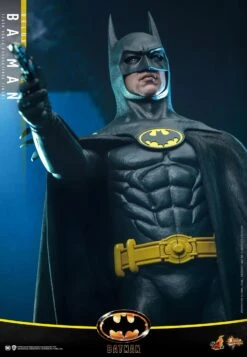 *PRE-ORDER Batman (Deluxe) - Batman 1989 Hot Toys Collectibles 1/6 Scale Action Figure -Hasbro Store batman deluxe version dc comics gallery 63ebd0af32de1