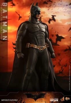 Batman - Batman Begins Hot Toys Collectibles 1/6 Scale Action Figure 15 Batman - Batman Begins Hot Toys Collectibles 1/6 Scale Action Figure -Hasbro Store batman gallery 606220a6ae6af
