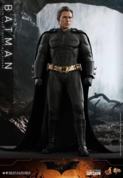 Batman - Batman Begins Hot Toys Collectibles 1/6 Scale Action Figure 17 Batman - Batman Begins Hot Toys Collectibles 1/6 Scale Action Figure -Hasbro Store batman gallery 606220a8b98f6