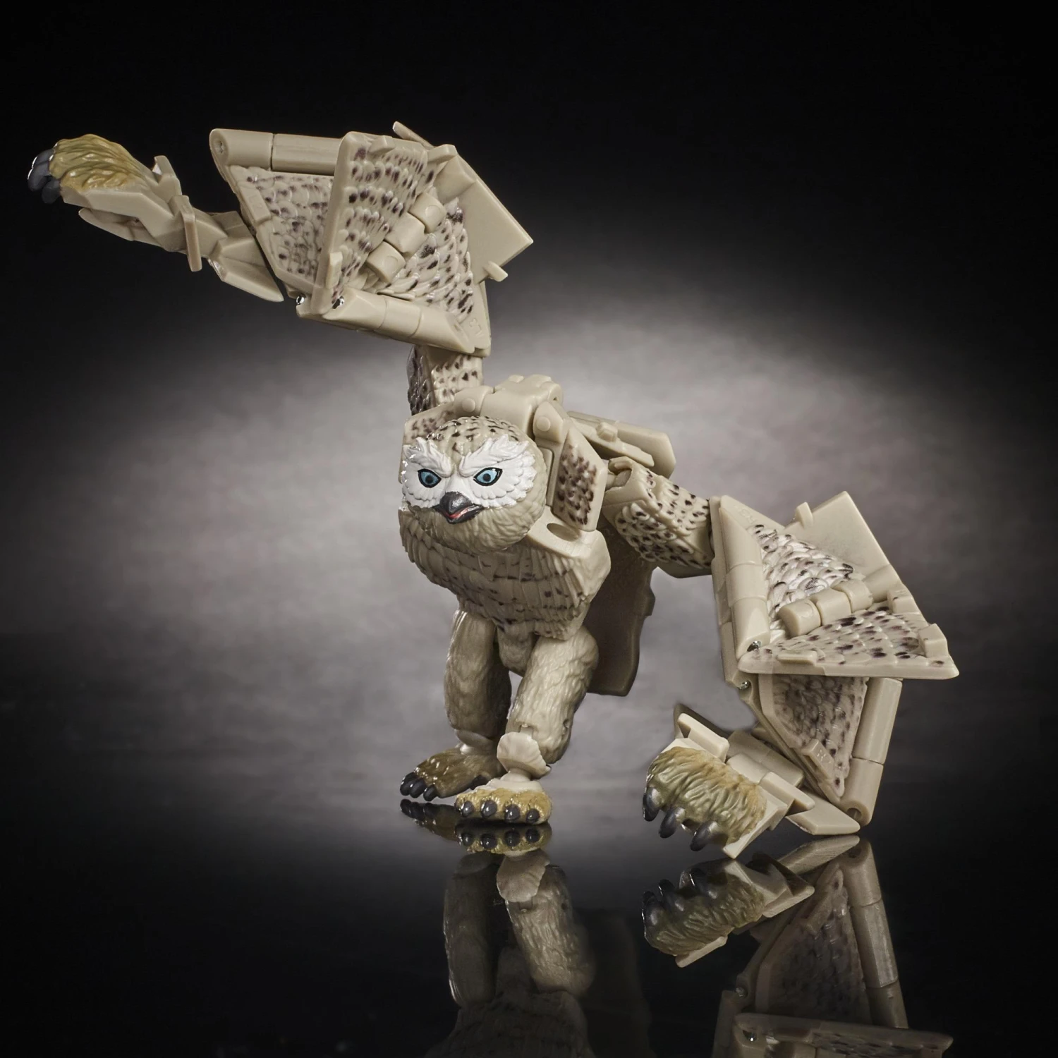 Hasbro Dungeons & Dragons Action Figure - White Owlbear 6 Hasbro Dungeons & Dragons Action Figure - White Owlbear - Image 4