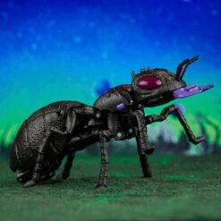 Hasbro Transformers Generations Legacy Evolution Voyager Action Figure - Antagony -Hasbro Store f6942 dio tra gen selects antagony 0012 2000px 300dpi