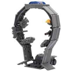 Hasbro Transformers Studio Series 44 Buzzworthy Bumblebee Leader Class Action Figure - Optimus Prime -Hasbro Store f71245l00 detail 22 online 2000sq