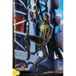Spider-Man Anti-Ock Suit - Marvel Hot Toys Collectibles 1/6 Scale Action Figure -Hasbro Store ht907092 1 800x800 800x800 1
