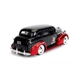 Jada Toys Betty Boop - 1939 Chevy Master Deluxe With Betty Boop Figure Hollywood Rides 1:24 Scale Die Cast Vehicle -Hasbro Store ja55401 2 800x800 1