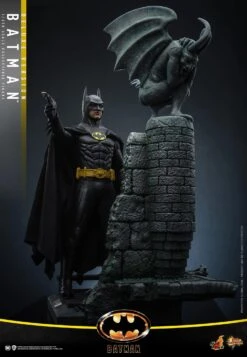 *PRE-ORDER Batman (Deluxe) - Batman 1989 Hot Toys Collectibles 1/6 Scale Action Figure