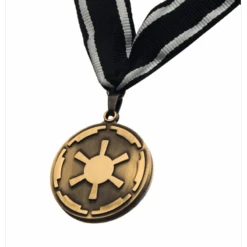 Star Wars Mandalorian The Client Cog Medallion -Hasbro Store swmanispnk01 800x800 1